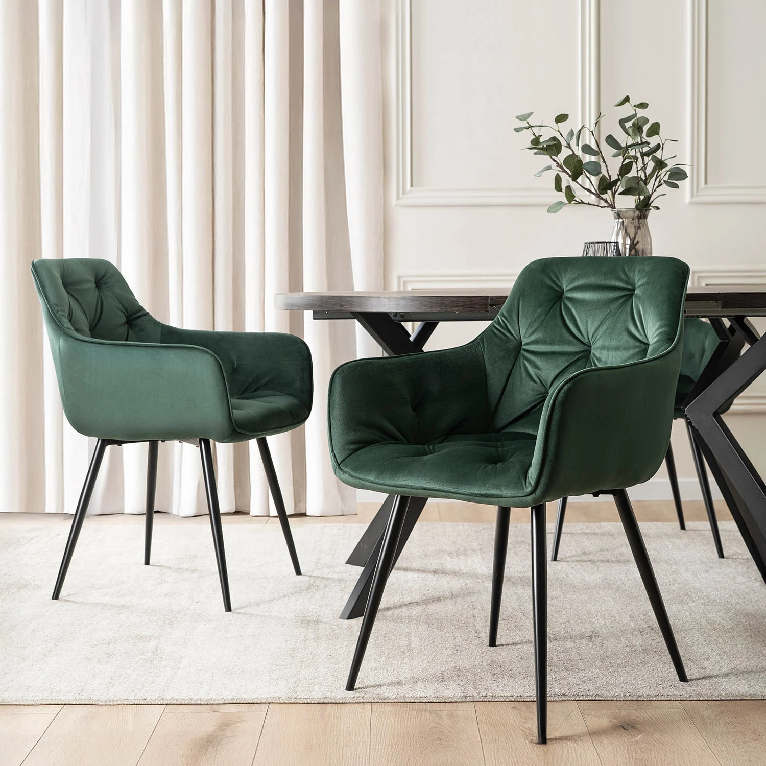 Sada: stôl LUKAS 100-250 cm (čierny) a 4 stoličky MODESTO (zelené)